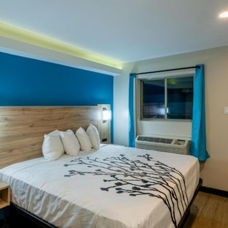 Exclusivo Inn By Oyo Grand Prairie, Tx Экстерьер фото